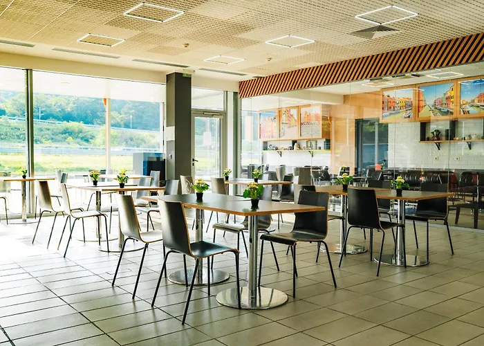 伊赫蒂曼汽车旅馆 3*