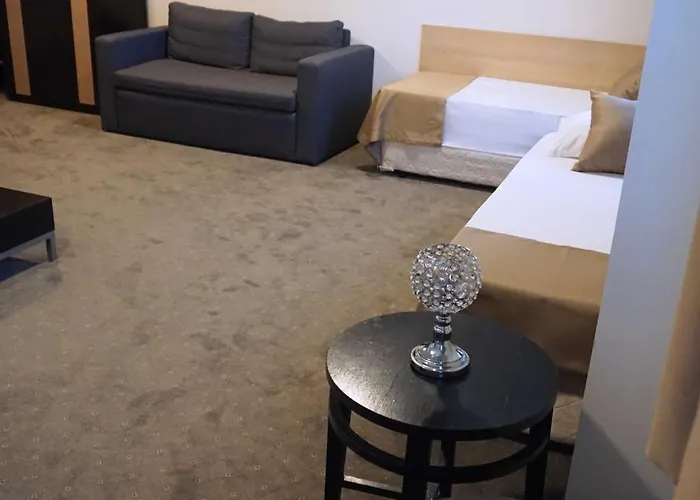 汽车旅馆 伊赫蒂曼汽车旅馆 3*