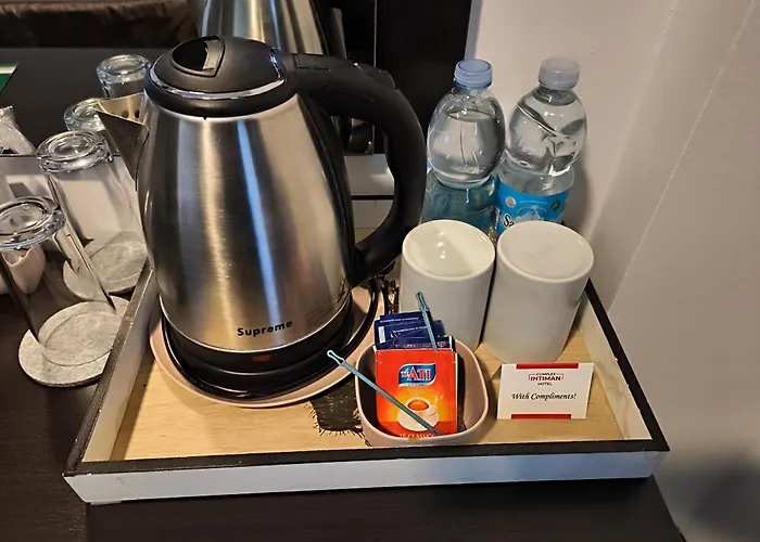 汽车旅馆 伊赫蒂曼汽车旅馆 3*